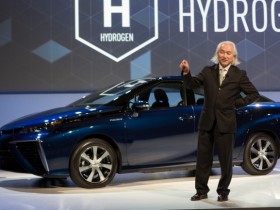 トヨタ自動車、燃料電池関連の特許実施権を無償で提供