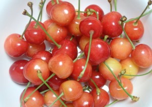 【季節の一枚】初夏の味覚さくらんぼ
