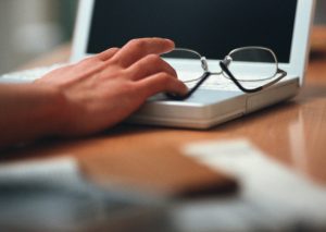 情報 パソコン 銘柄　ビジネス