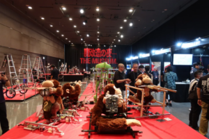ぴあ、ＮＨＫ人気番組「魔改造の夜」初の大型イベント開幕、秋葉原に８０体のモンスター集結