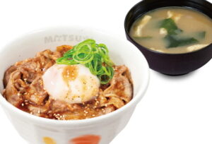 松屋、元祖旨辛焼き牛めしを刷新、復刻１位メニューを濃厚ダレで進化