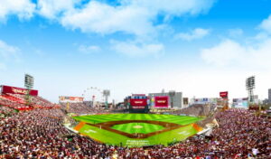 楽天、宮城球場の命名権を更新、愛称を「楽天モバイル　最強パーク宮城」に変更